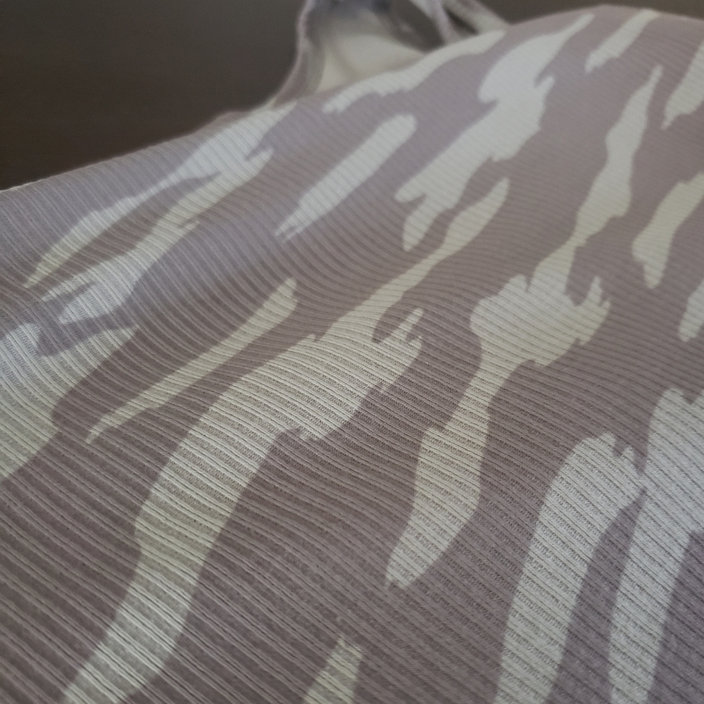 🧗‍♀️Under Armour Camo Tank🧗‍♀️